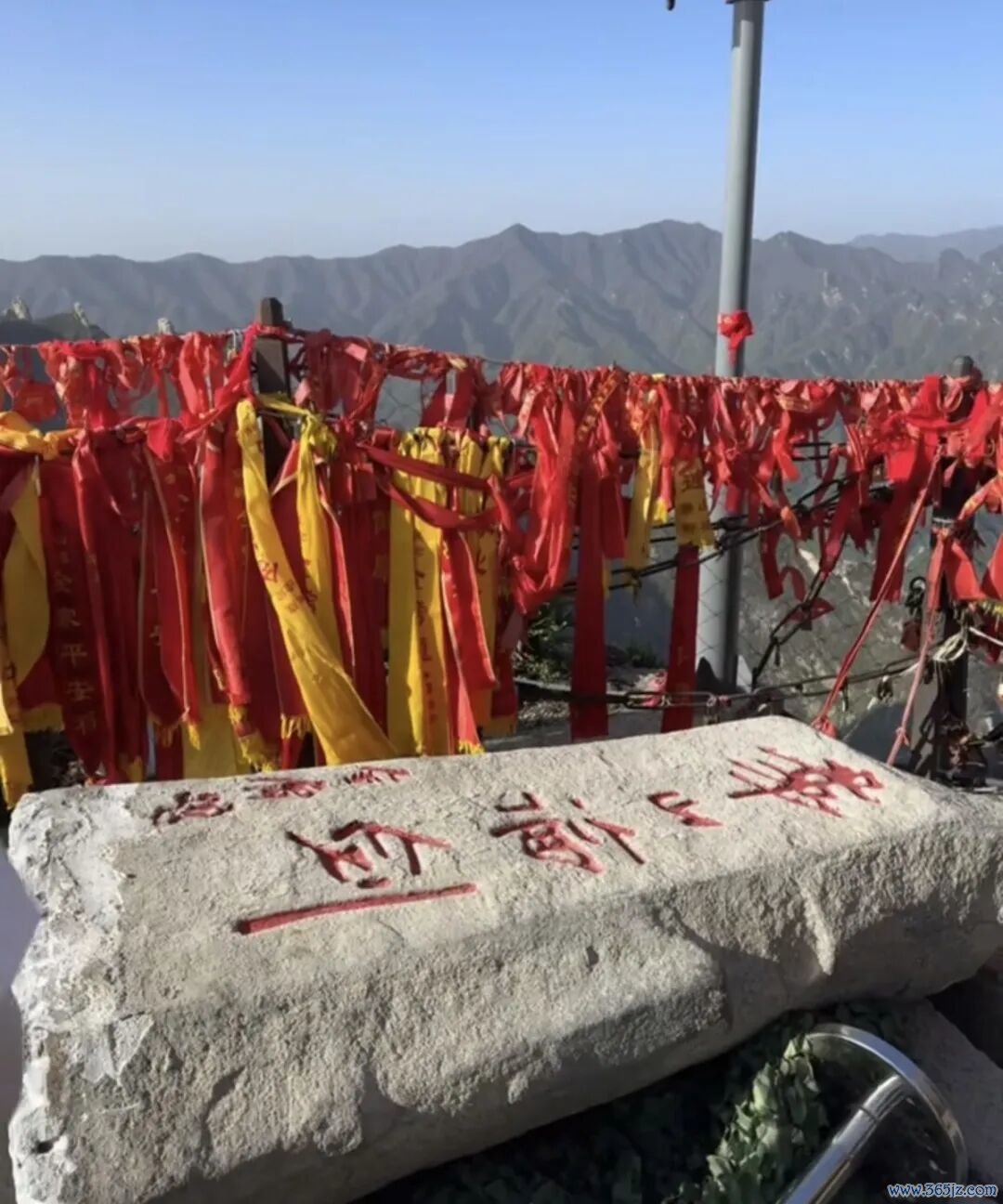 一处石碑被拆除（受访者供图）